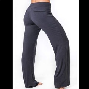Brandi carefree lounge pant in stormy blue
